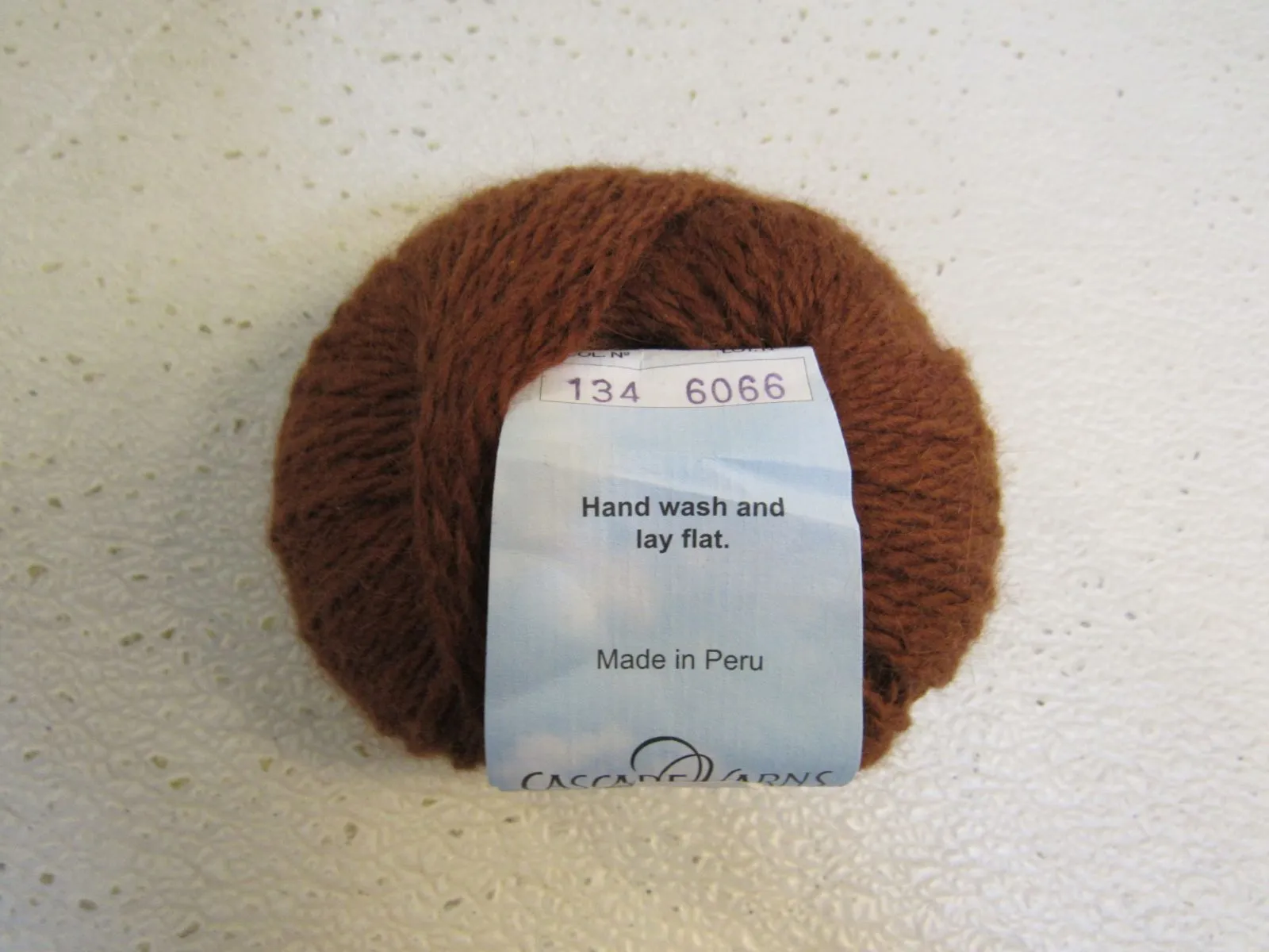 Cascade Yarns Cloud 9 Yarn Brownish Rust 1 Ball 109 Yards Wool Angora -- New